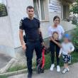 Copil de numai 3 anișori, găsit de jandarmi după ce s-a pierdut de mamă