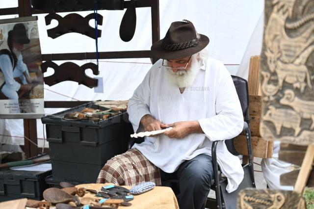 Festivalul „Lume, lume... hai la târg!” din Muzeul Satului Bucovinean din Suceava