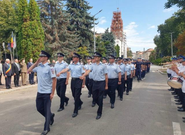 Ziua Imnului Național a fost sărbătorită printr-un ceremonial militar și religios în centrul Sucevei