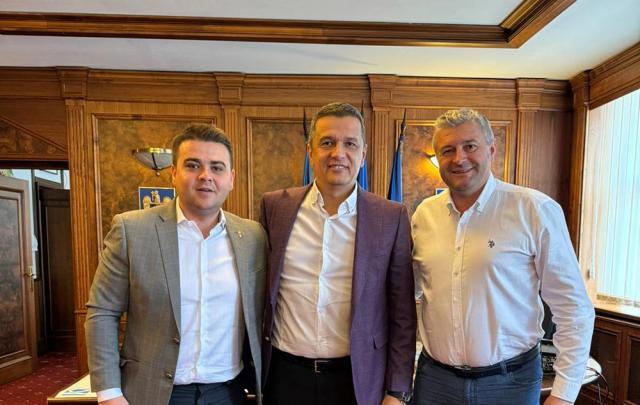 Gheorghe Șoldan alături de ministrul Sorin Grindeanu și primarul Cătălin Coman