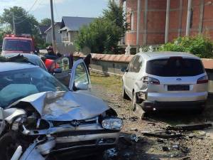 Mașinile implicate în accident