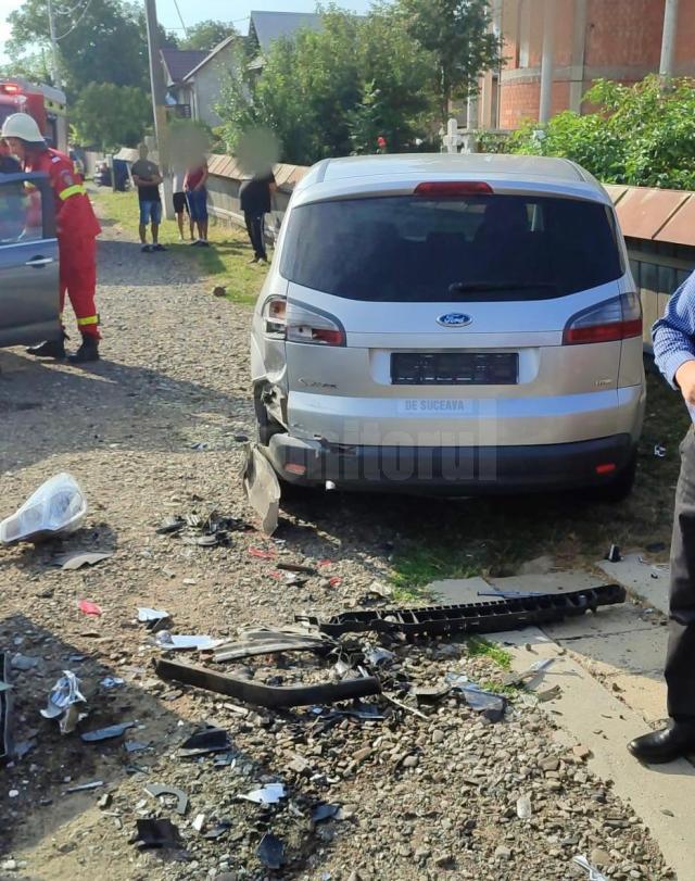 Mașinile implicate în accident