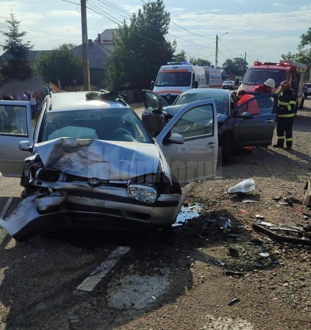 Mașinile implicate în accident