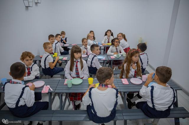 Centrul Educațional WizzKids – Before & After School ți-a pregătit un program variat de activități pentru noul an școlar! START înscrierilor pentru anul școlar 2024-2025!