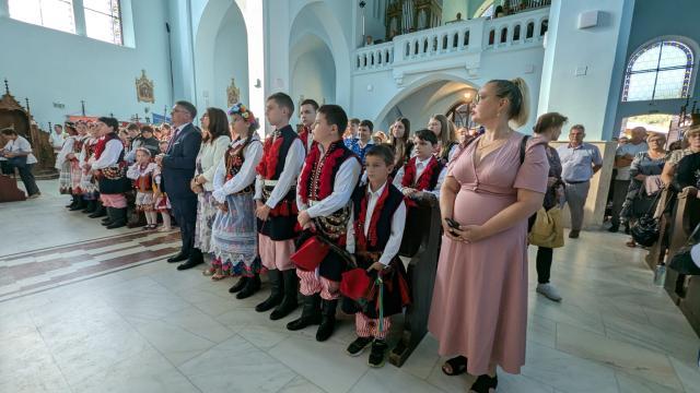 Pelerinajul de la Sanctuarul Marian din Cacica