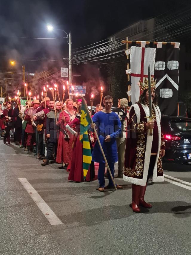 Petrea Dulgheru, în rolul lui Ștefan cel Mare, în cadrul paradei spectacol