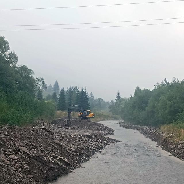 Lucrări pe râul Suceava