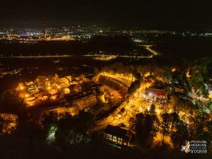 Spectacolele cu foc din Cetatea Sucevei, magia serilor de Festival Medieval