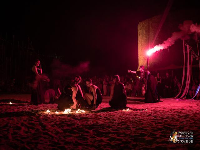 Spectacolele cu foc din Cetatea Sucevei, magia serilor de Festival Medieval