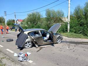 Accident cu trei mașini implicate pe E 85, la Bunești