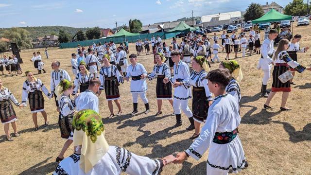 Gheorghe Flutur la „Jocul pe toloacă” de la Todirești: „Am de gând să rămân în continuare verde printre voi și să încurajez Bucovina mea dragă cu tot ce are mai frumos”