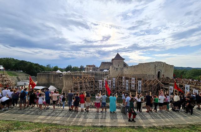 Cetatea Sucevei a „prins viață” pe durata celui mai mare festival medieval din țară