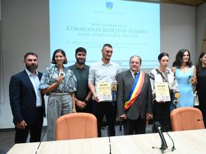 Canotorii suceveni medaliați la Jocurile Olimpice au fost premiați în plenul Consiliului Județean