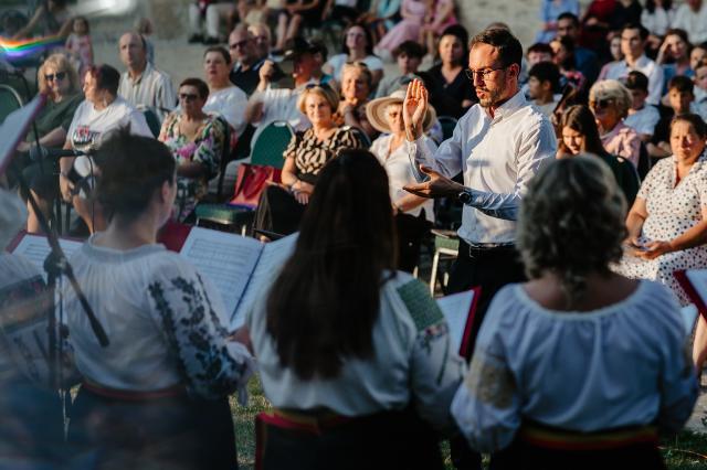 „Culori Sonore ale Folclorului Românesc”, în curtea Mănăstirii Bogdana