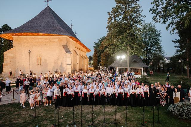 Mănăstirea Bogdana de la Rădăuți a fost gazda concertului „Culori Sonore ale Folclorului Românesc”