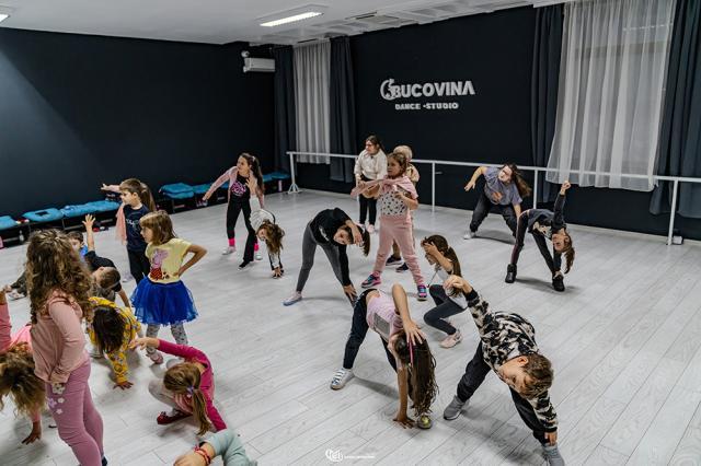 „BUCOVINA DANCE STUDIO” DESCHIDE NOI GRUPE DE DANS PENTRU COPII DE TOATE VÂRSTELE!