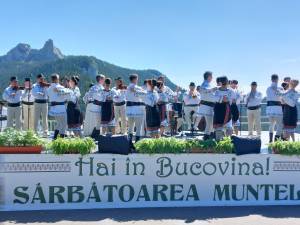 Pe masivul Rarău a avut loc o nouă ediție a „Sărbătorii Muntelui”