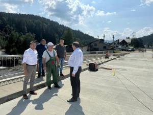 Gheorghe Flutur a verificat lucrările de betonare pe tronsonul de drum Brodina - Brodina de Jos