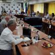 Consilierii PNL, PSD, USR și PMP s-au situat de aceeași parte a „baricadei”, contra primarului Ion Lungu și a secretarului municipiului, Ioan Ciutac