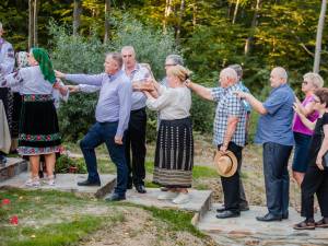 Troița Adâncata, sursa: Casian Mitu