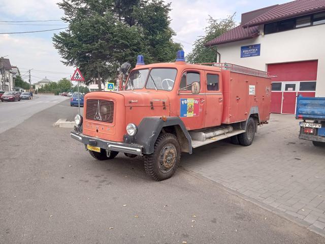 Mașina de pompieri încercată de hoți