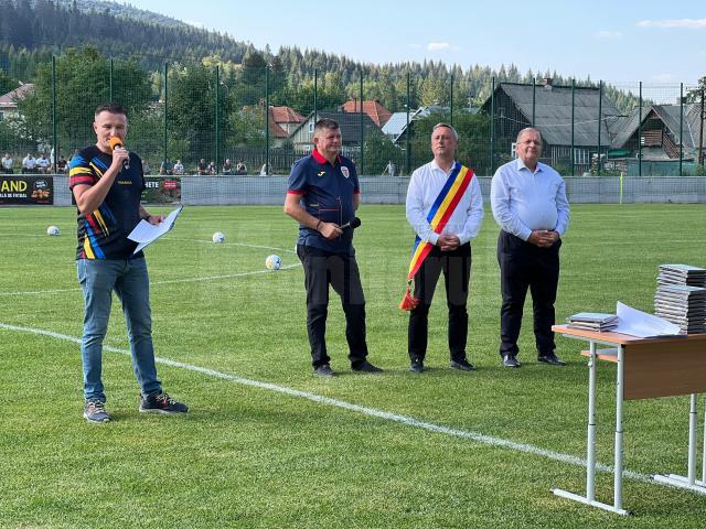 În comuna Putna a fost inaugurat cel mai modern stadion din județ