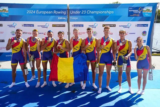 4 canotori suceveni au făcut parte din barca masculina de 8+1 a României