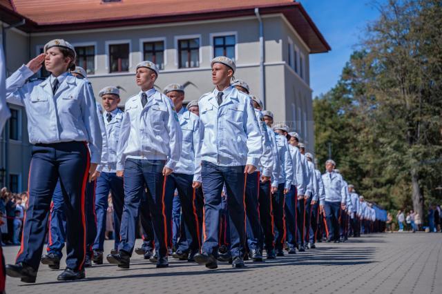 Deschiderea anului scolar, la Colegiul Militar, Foto Laurențiu Sbiera, elev caporal Matei Trofin  (1)