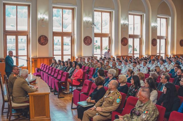 Deschiderea anului școlar, la Colegiul Militar. Foto Laurențiu Sbiera, elev caporal Matei Trofin