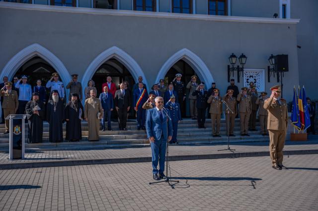 Deschiderea anului școlar, la Colegiul Militar. Foto Laurențiu Sbiera, elev caporal Matei Trofin