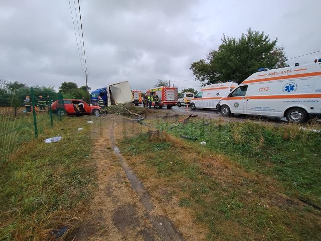 Accidentul mortal de pe E 85, provocat de șoferul de tir, care ar fi derapat și ar fi pătruns pe contrasens