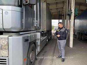 Control documente frontieră (fotografie generică)