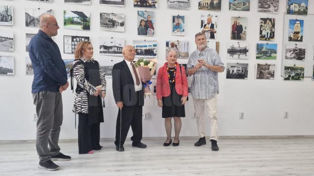 „Viziune spre trecut”, care cuprinde fotografii realizate de Dimitrie Balint