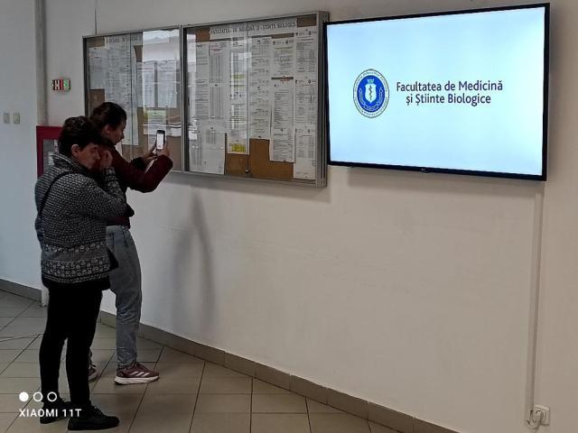 Consultând avizierul Facultății de Medicină şi Științe Biologice Suceava