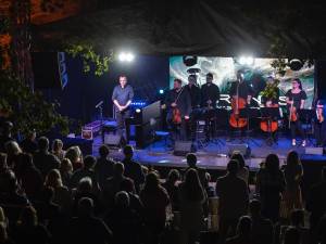 Invitatul special al evenimentului Serate în CEtate a fost cunoscutul artist Bogdan Ota