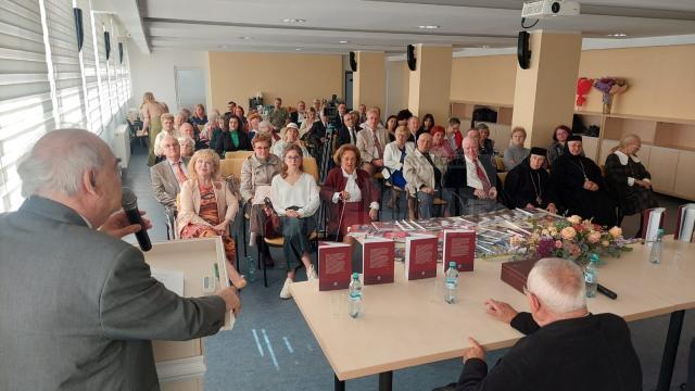 Volumul dedicat regretatului doctor Alexandru C. Pavel, „Pagini din istoria medicinei românești”, a fost lansat, vineri, la Spitalul Clinic Suceava