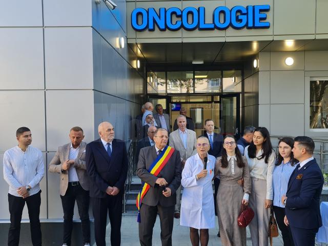 Echipa de medici oncologi care se formează pentru noua secție, alături de Vasile Rîmbu, Gheorghe Flutur, dr. Doina Ganea Motan și dr. Alexandru Calancea