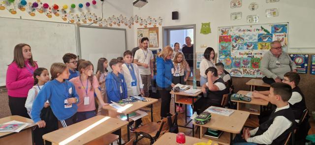 Șapte profesori și nouă elevi din Italia, Spania și Turcia, în vizită la Școala Gimnazială nr. 4 Suceava, în proiectul Stop Bullying Through Inclusion Games!