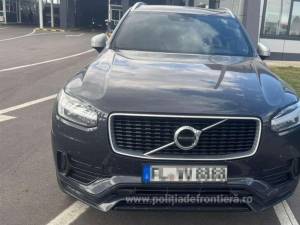 Autoturismul Volvo a fost indisponibilizat de polițiștii de frontieră