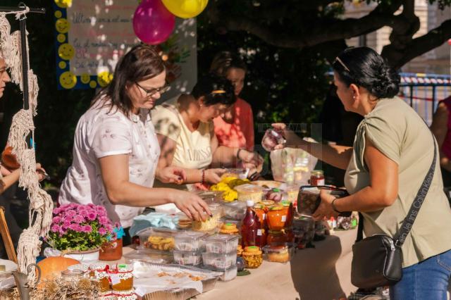 Târgul de toamnă al Școlii „Regina Elisabeta” Rădăuți