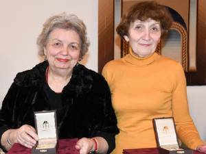 Scriitoarele Doina Cernica și Maria Toacă. Foto: Constantin Ciofu