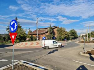 Sensul giratoriu de pe strada Nicolae Iorga, amenajat pentru accesul de aprovizionare al noului Kaufland
