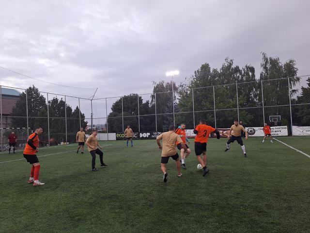 16 formații se întrec in campionatul de old-boys