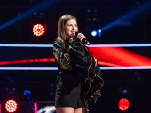 Lavinia Jitaru a făcut spectacol la Vocea României, cu o piesă a artistei Theo Rose. Foto Protv