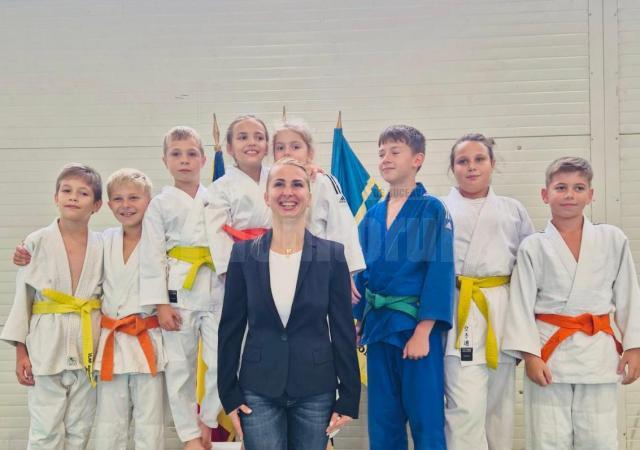 Marea campioană Alina Dumitru a onorat cu prezența concursul internațional de judo de la Todirești