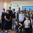 Elevii Școlii „Miron Costin” au primit vizita a patru canotori campioni