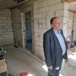 Gheorghe Flutur a verificat stadiul lucrărilor la locuințele sociale pentru persoanele cu dizabilități care se construiesc în comuna Cacica