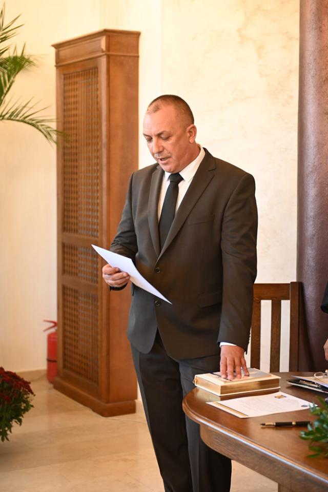 Cristinel Burac este oficial noul primar al comunei Șcheia