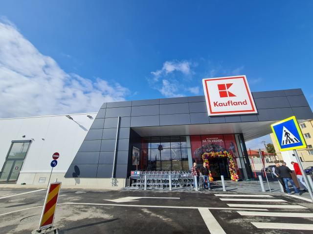 Al doilea hipermarket Kaufland din municipiul Suceava, deschis în cartierul Burdujeni, pe Calea Unirii nr. 35