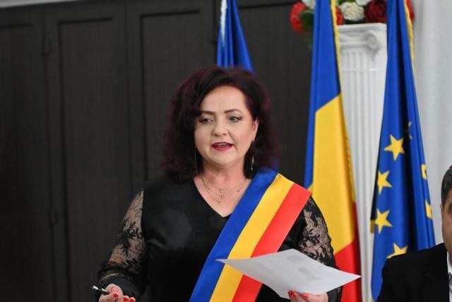 Violeta Țăran a depus jurământul pentru al optulea mandat de primar